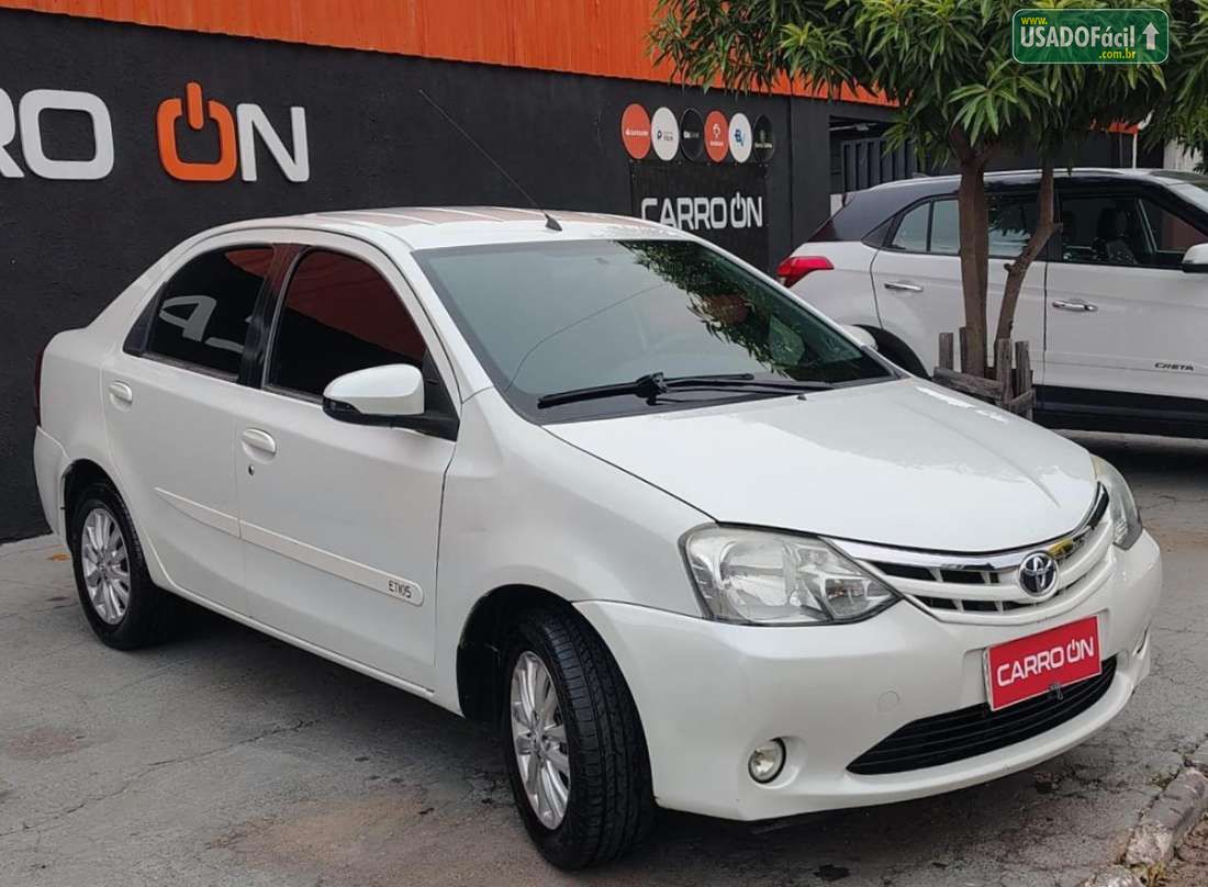 Toyota Etios Sedan XLS 1.5 Mecânico Flex 2015/2016 — foto 3 de 13