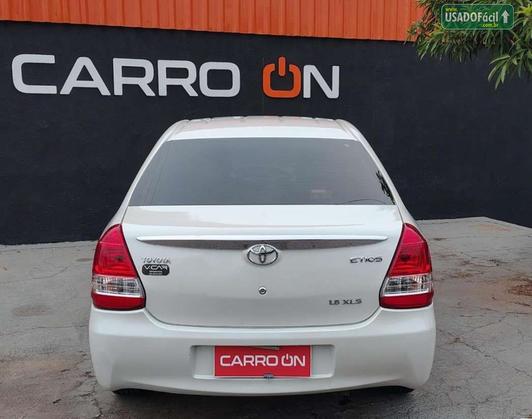 Toyota Etios Sedan XLS 1.5 Mecânico Flex 2015/2016 — foto 5 de 13