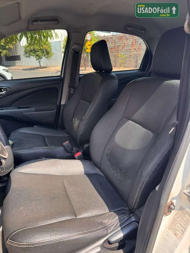 Toyota Etios Sedan XLS 1.5 Mecânico Flex 2015/2016 — foto 10 de 13