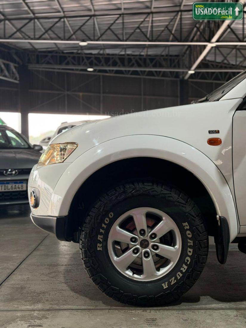 MITSUBISHI L200 Triton HLS CD 2.4 automático Flex 2012/2013 — foto 3 de 17
