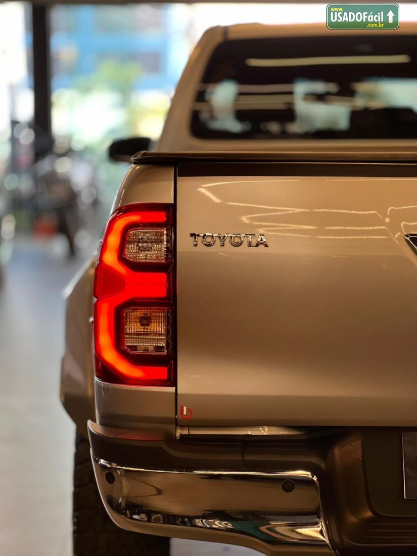 Toyota Hilux SRX CD 2.8 4x4 TDI Automático Diesel 2024/2024 — foto 6 de 19
