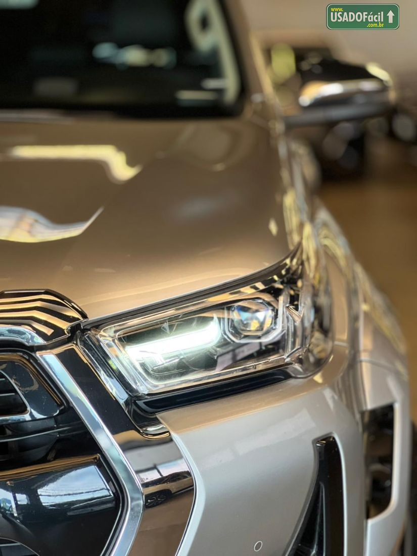 Toyota Hilux SRX CD 2.8 4x4 TDI Automático Diesel 2024/2024 — foto 9 de 19