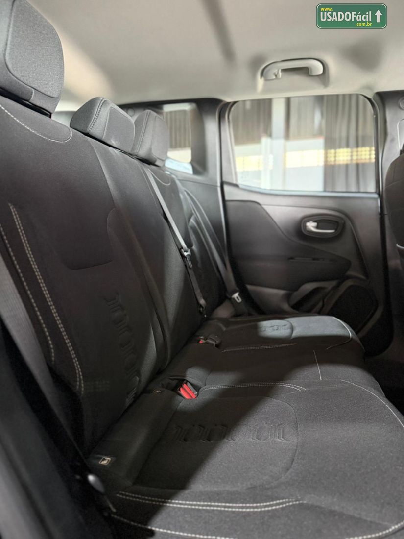Jeep Renegade Altitude T270 1.3 Turbo Automático Flex 2025/2026 — foto 10 de 16