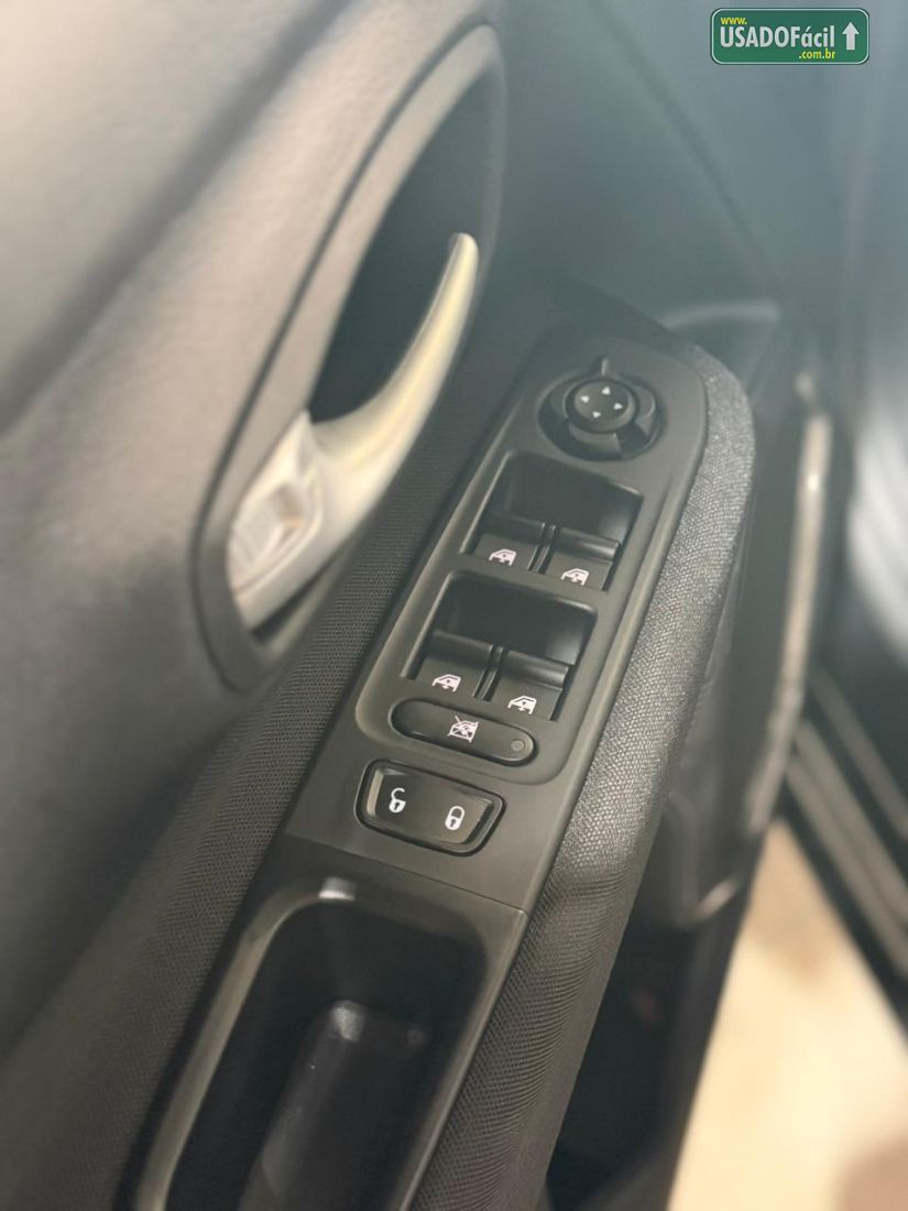 Jeep Renegade Altitude T270 1.3 Turbo Automático Flex 2025/2026 — foto 6 de 16