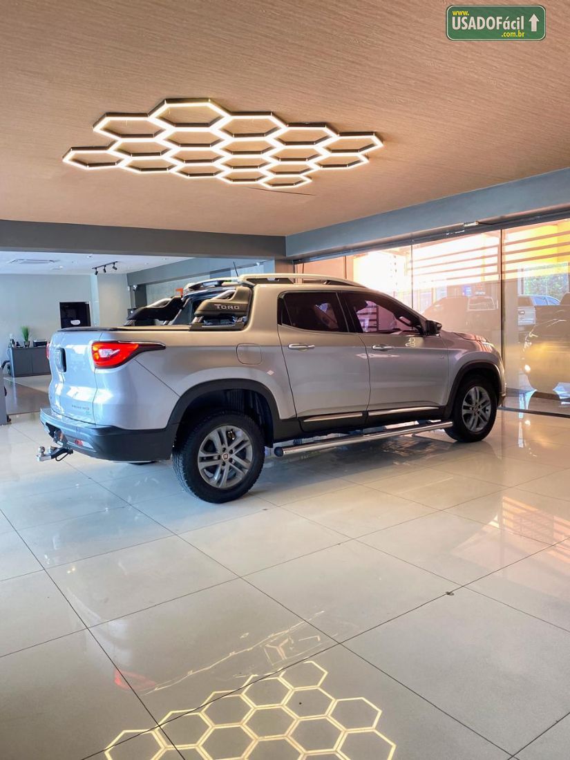 Fiat Toro Volcano 2.4 Automático Flex 2019/2020 — foto 4 de 18
