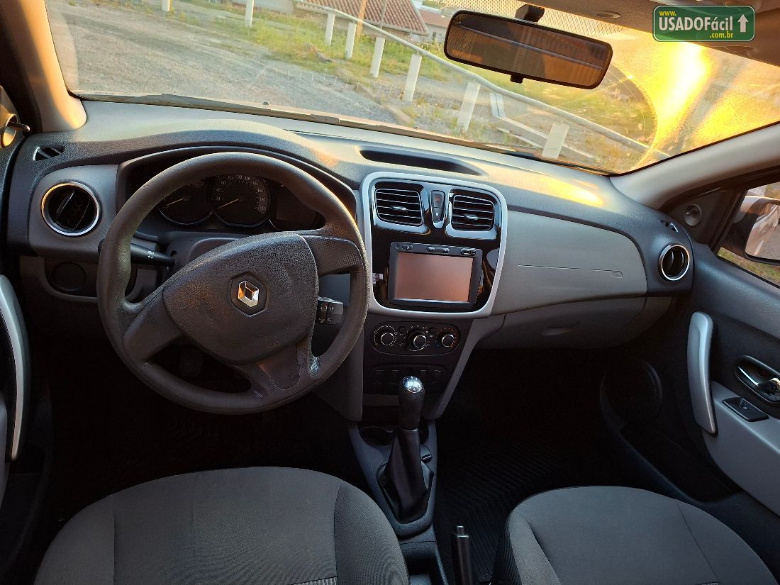 Renault Logan Expression 1.6 Hi-Flex 2016/2017 — foto 2 de 11