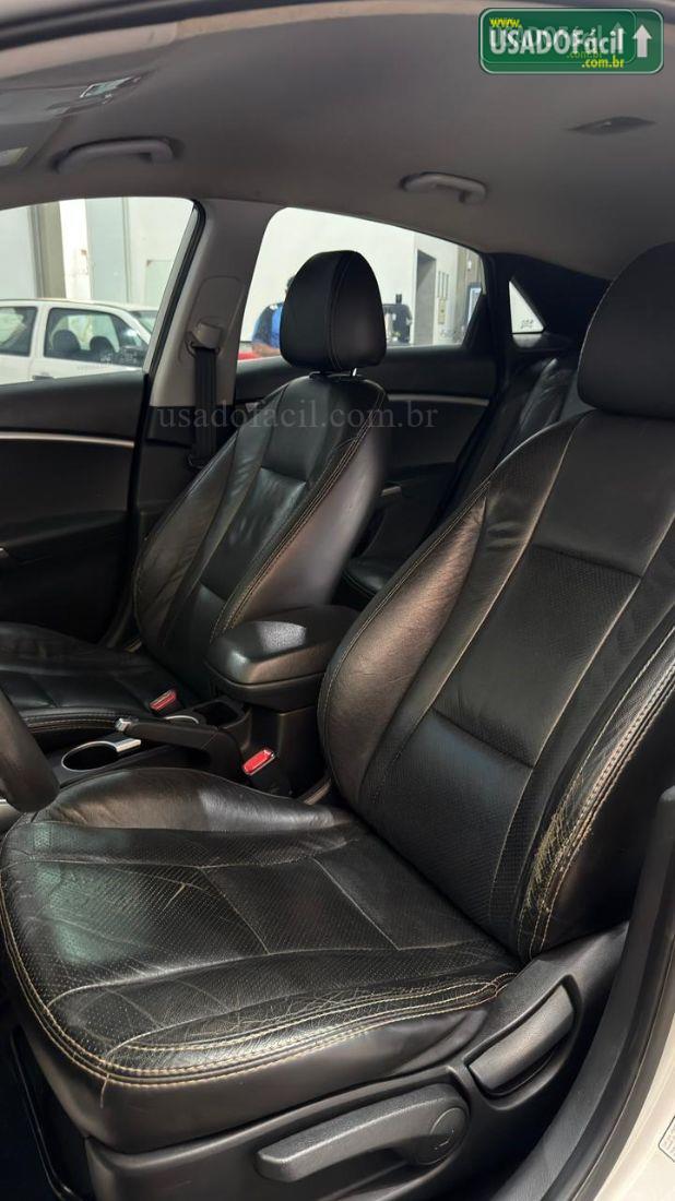 HYUNDAI I30 1.6 16V Automático 5P Flex 2014/2014 — foto 9 de 10