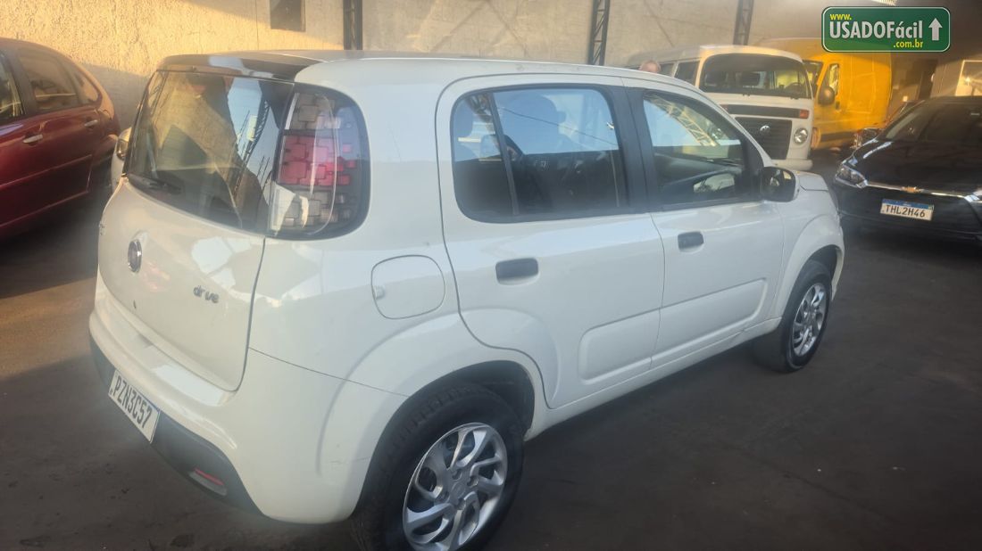 Fiat Uno Drive 1.0 Flex 5P 2017/2018 — foto 5 de 9