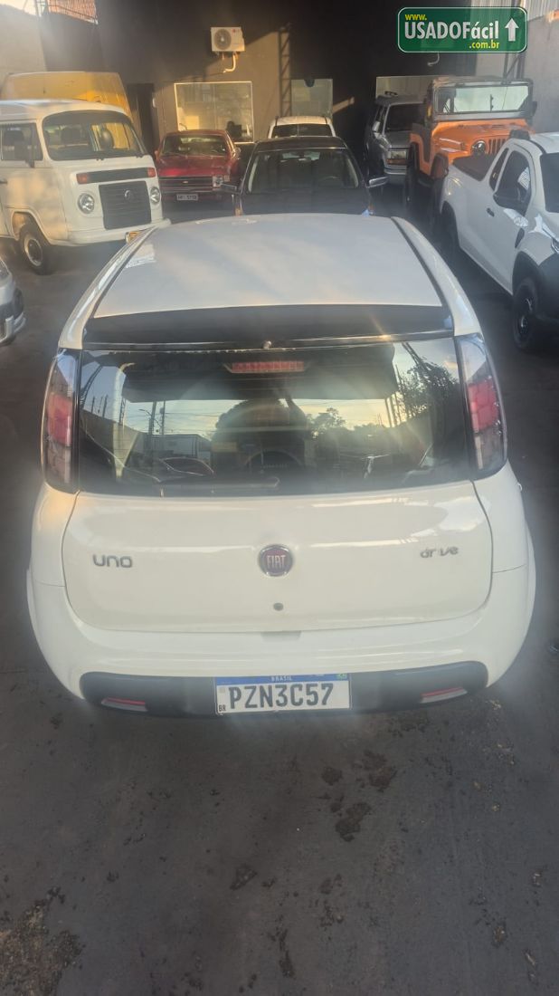 Fiat Uno Drive 1.0 Flex 5P 2017/2018 — foto 6 de 9