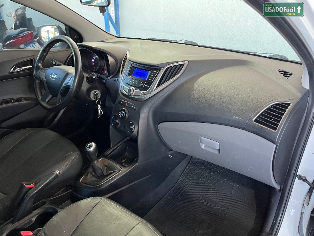 Hyundai HB20S Sedan Comfort Plus 1.6 Mecânico Flex 2013/2014 — foto 11 de 12
