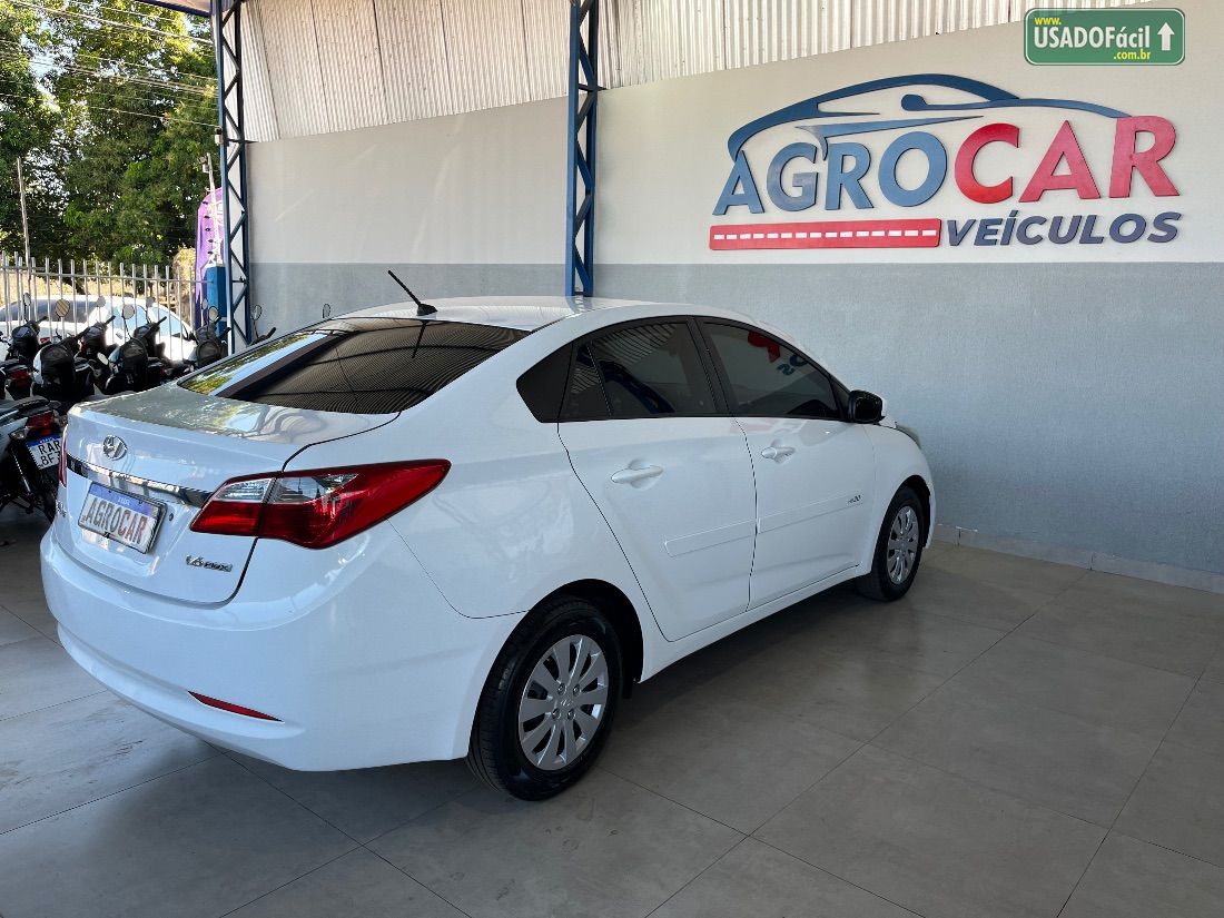 Hyundai HB20S Sedan Comfort Plus 1.6 Mecânico Flex 2013/2014 — foto 3 de 12