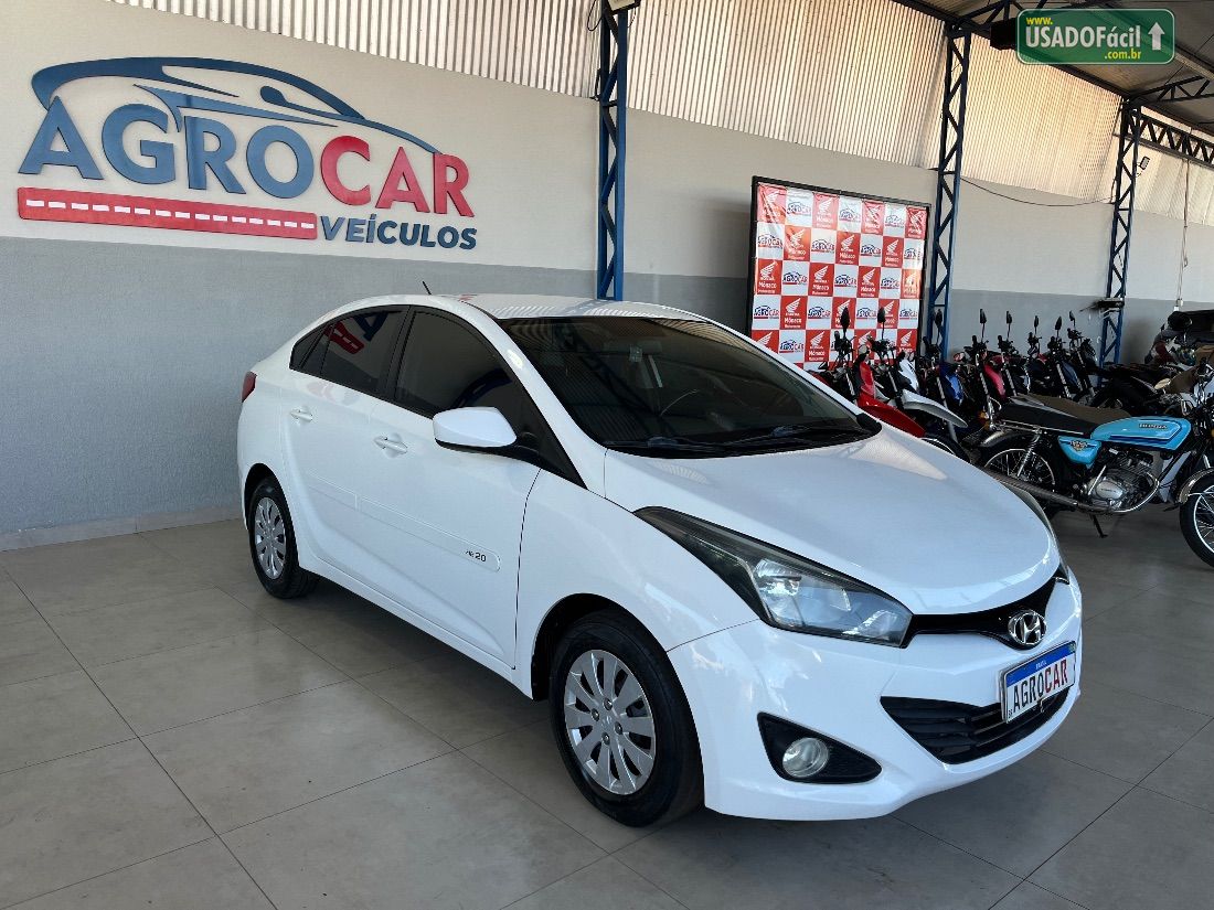 Hyundai HB20S Sedan Comfort Plus 1.6 Mecânico Flex 2013/2014 — foto 4 de 12
