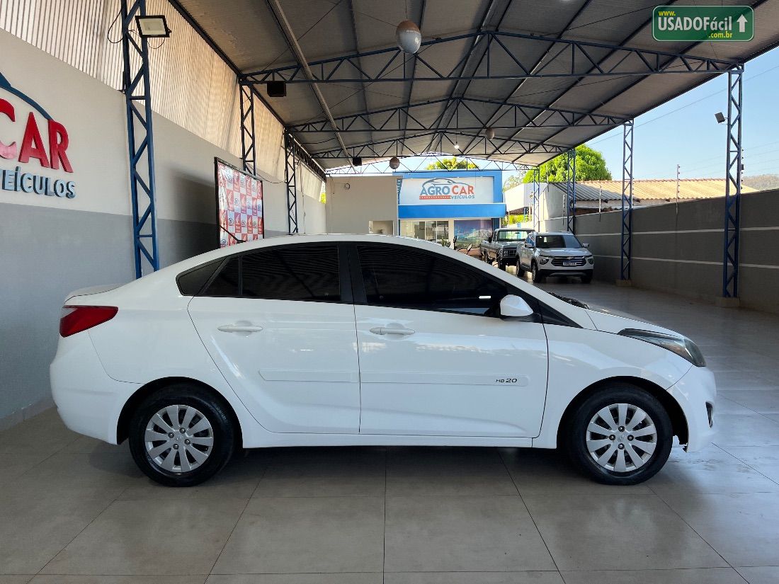 Hyundai HB20S Sedan Comfort Plus 1.6 Mecânico Flex 2013/2014 — foto 5 de 12