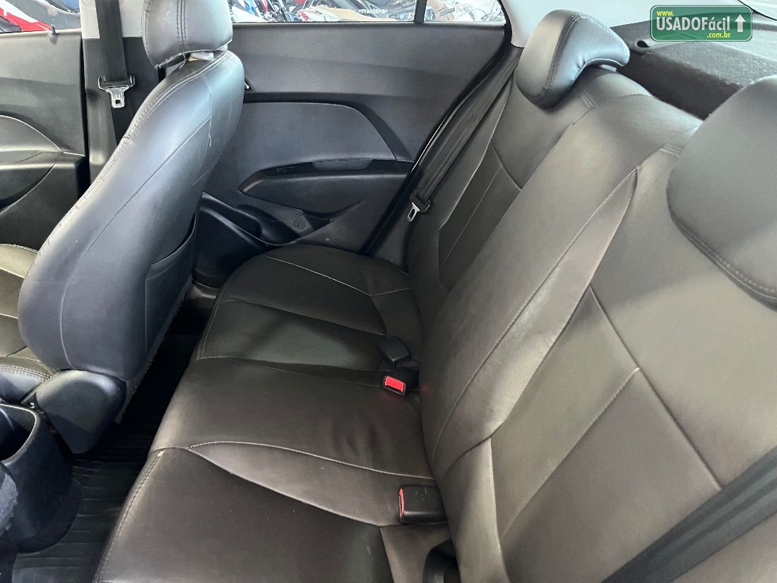 Hyundai HB20S Sedan Comfort Plus 1.6 Mecânico Flex 2013/2014 — foto 8 de 12