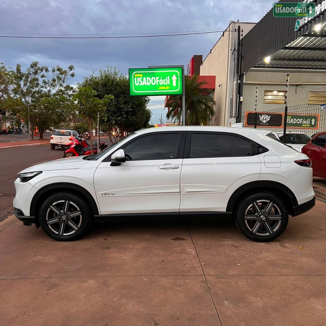 Honda HRV EX Sensing 1.5 Automático Flex 2022/2023 — foto 2 de 16