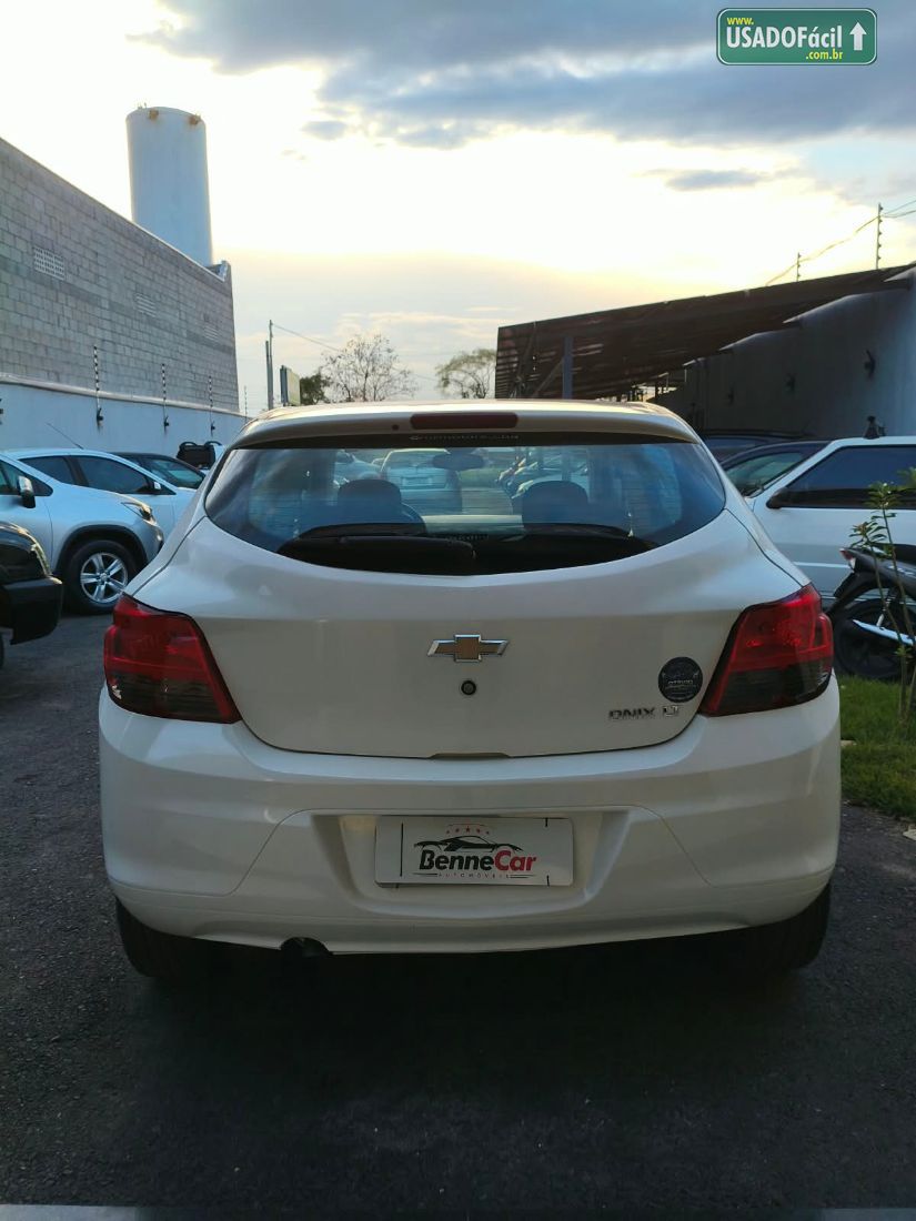 CHEVROLET/GM Onix Hatch LT 1.4 Mecânico Flex 2016/2016 — foto 7 de 14