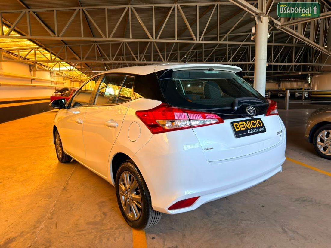 Toyota Yaris Hatch XL Plus Connect 1.5 Automático Flex 2021/2022 — foto 2 de 17