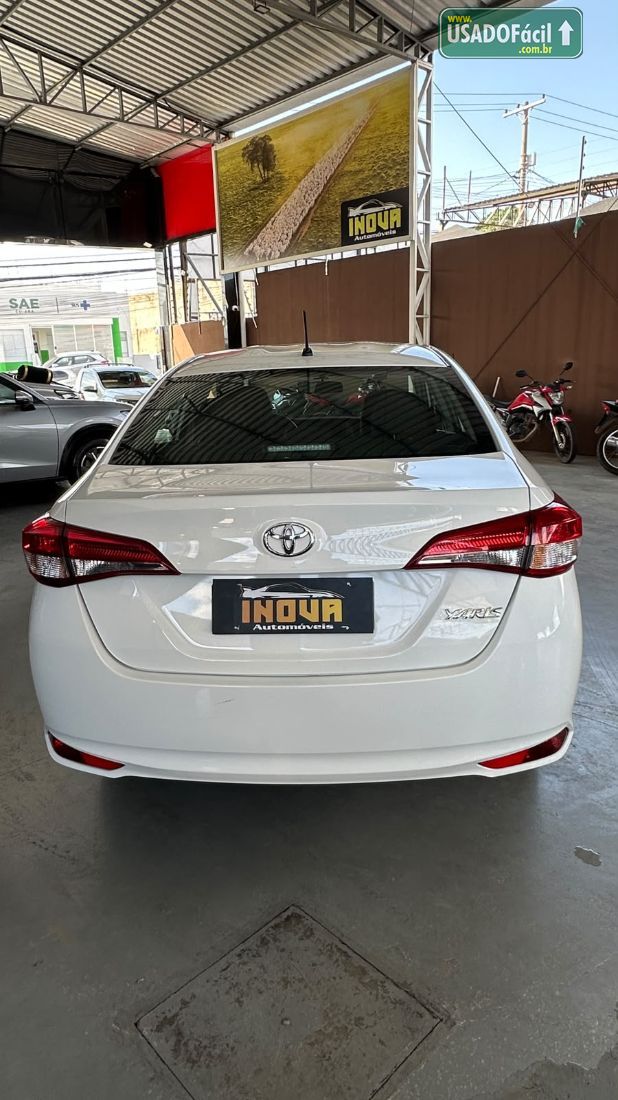 Toyota Yaris Sedan XL 1.5 Automático Flex 2022/2023 — foto 15 de 16