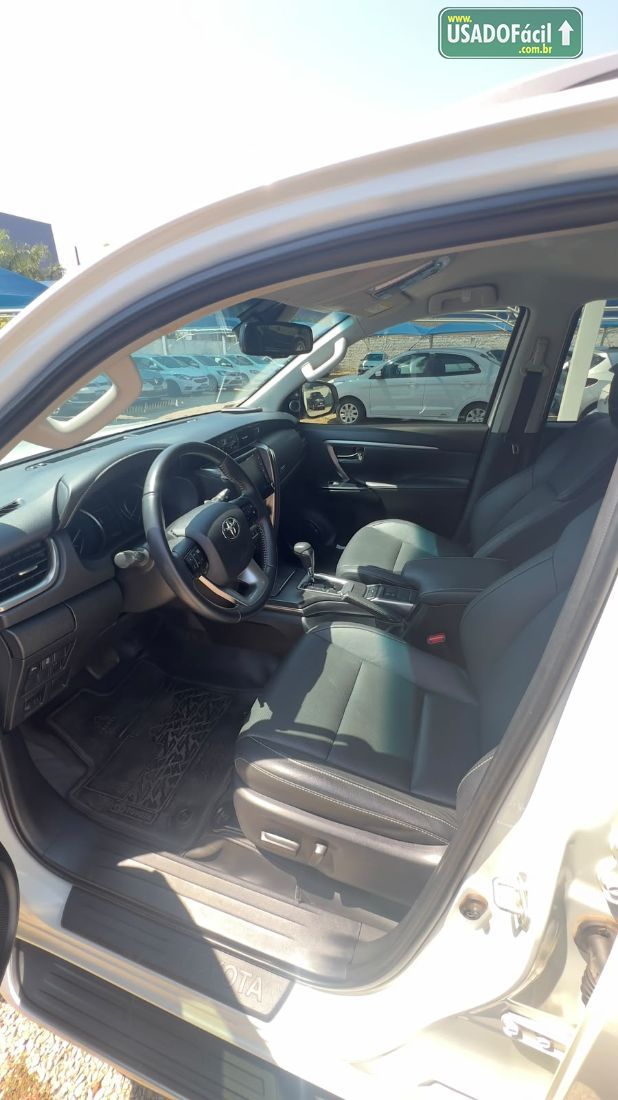 Toyota Hilux SW4 SRX 2.8 4x4 TDI Automático Diesel 2021/2021 — foto 9 de 11