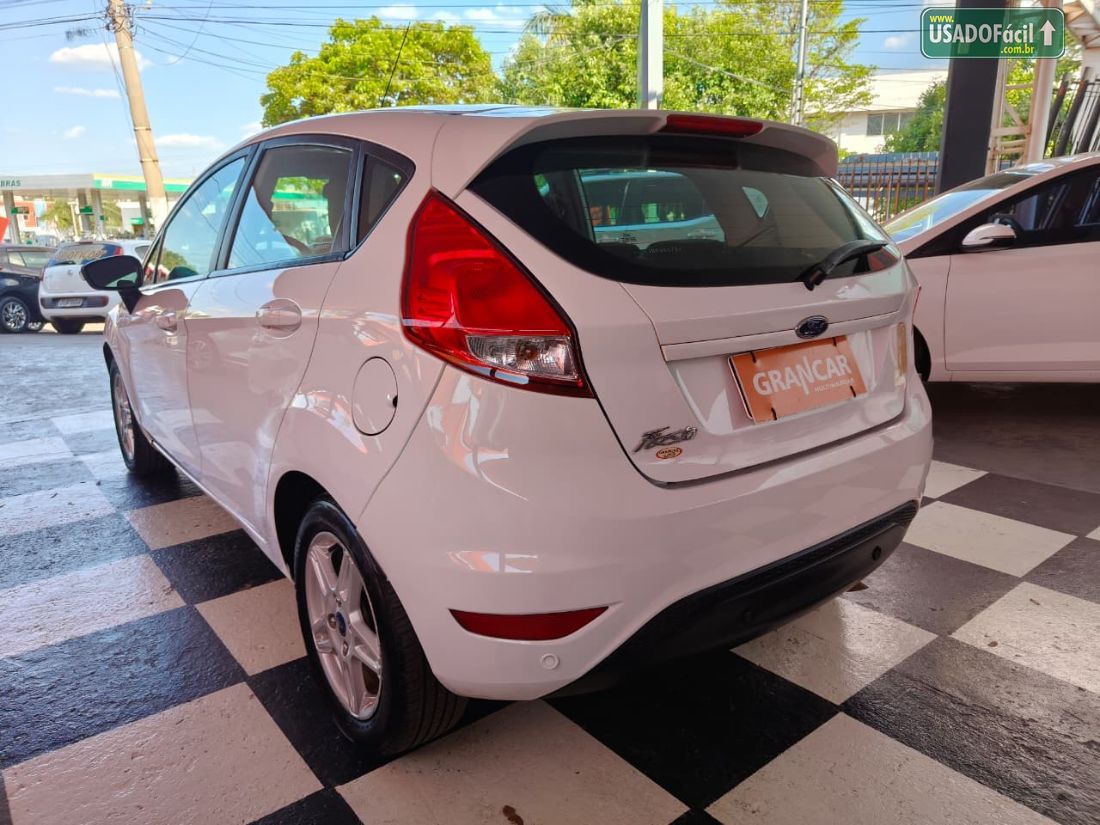Ford Fiesta Hatch SEL 1.6 5P Automático Flex 2017/2018 — foto 8 de 13