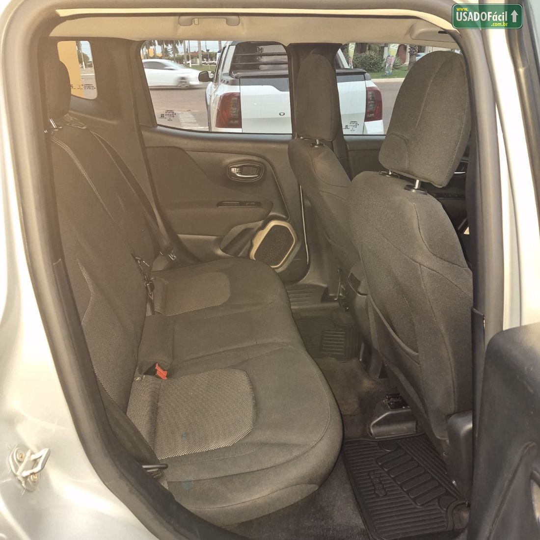 Jeep Renegade Sport 1.8 4x2 Mecânico Flex 2018/2018 — foto 9 de 16