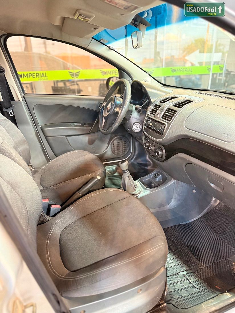 Fiat Grand Siena Attractive 1.0 Flex 2017/2018 — foto 9 de 12
