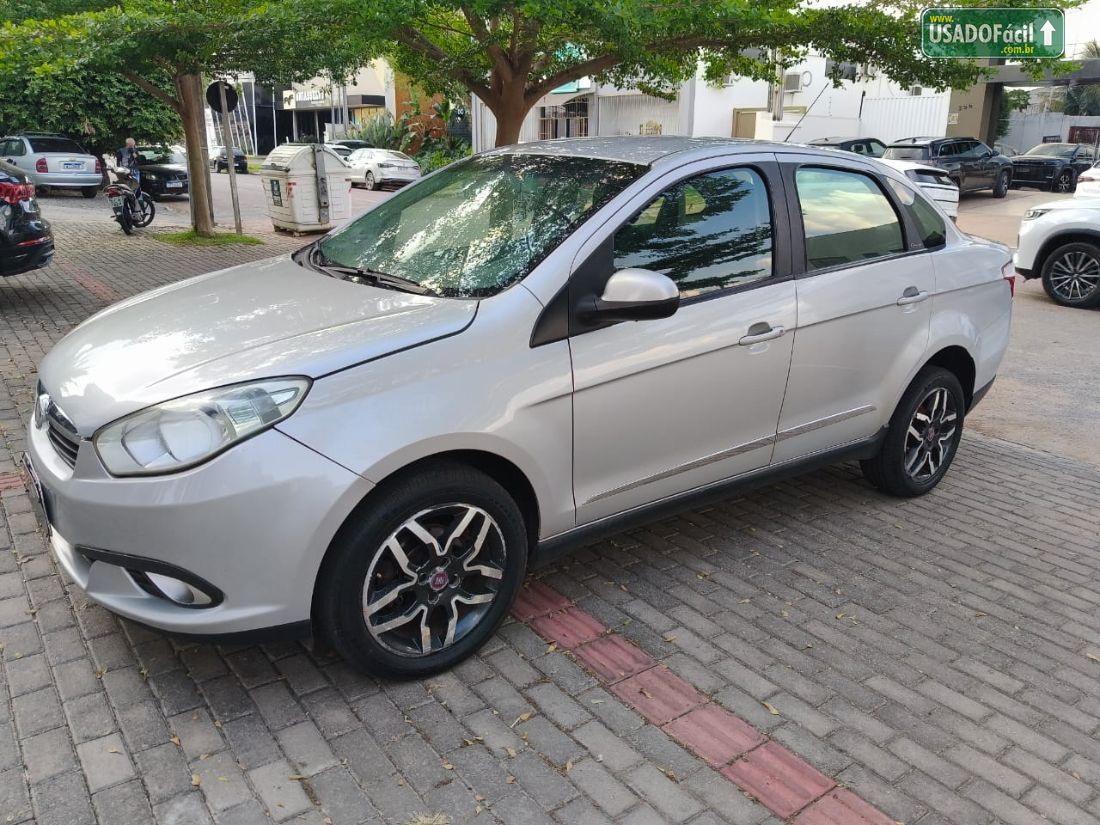 Fiat Grand Siena Essence Dualogic 1.6 Flex 2013/2014 — foto 2 de 8