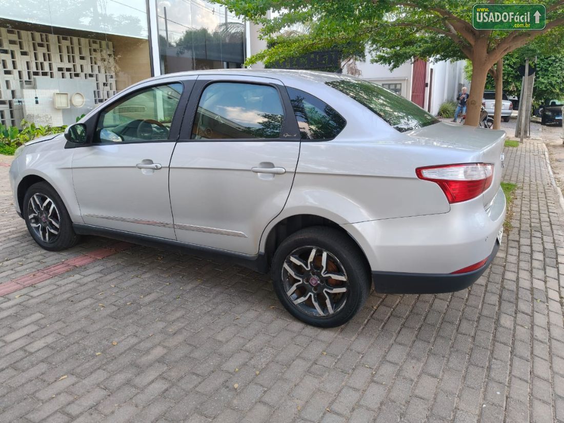 Fiat Grand Siena Essence Dualogic 1.6 Flex 2013/2014 — foto 4 de 8