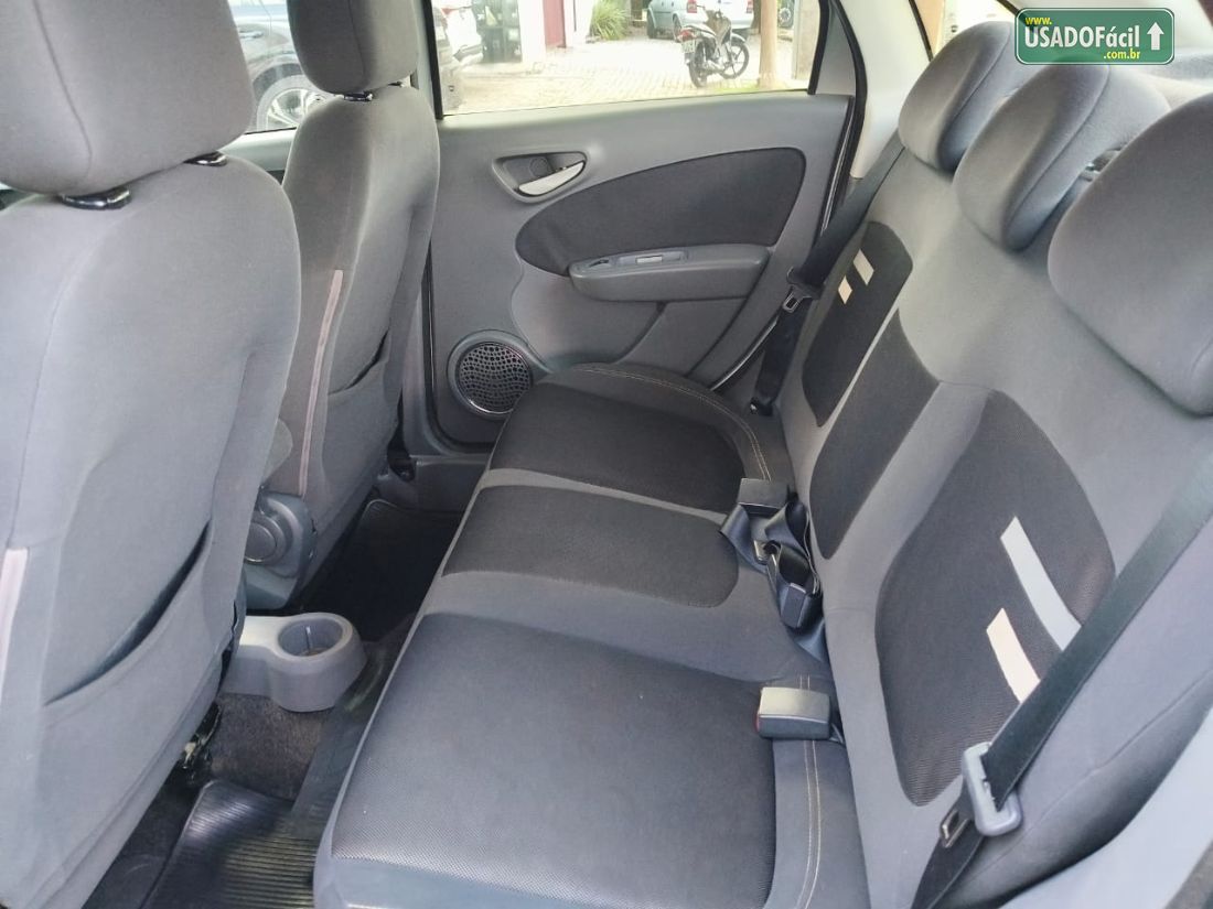 Fiat Grand Siena Essence Dualogic 1.6 Flex 2013/2014 — foto 8 de 8