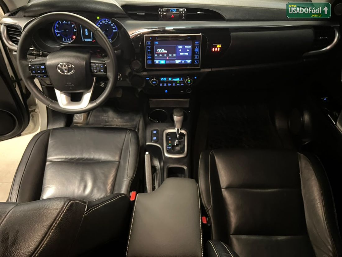 Toyota Hilux SRV CD 2.7 4X2 Automático Flex 2017/2017 — foto 11 de 13