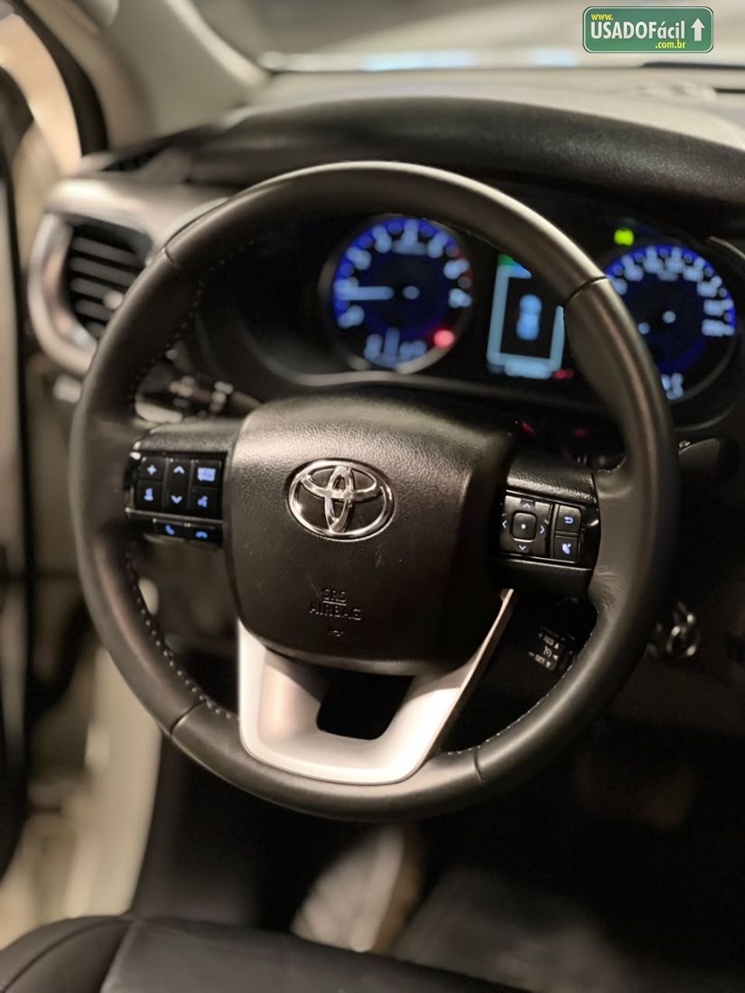 Toyota Hilux SRV CD 2.7 4X2 Automático Flex 2017/2017 — foto 12 de 13