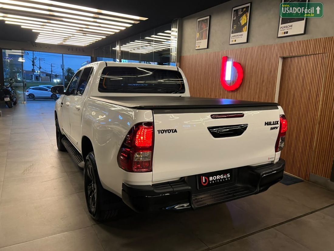 Toyota Hilux SRV CD 2.7 4X2 Automático Flex 2017/2017 — foto 4 de 13