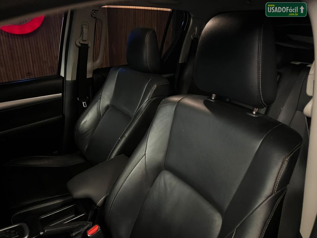 Toyota Hilux SRV CD 2.7 4X2 Automático Flex 2017/2017 — foto 9 de 13