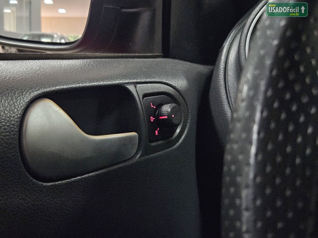 Volkswagen Gol Track 1.0 Mi 4P Total Flex 2013/2014 — foto 13 de 17