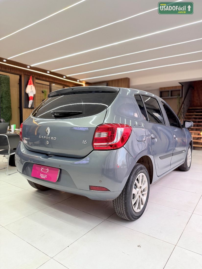 Renault Sandero Expression 1.6 Flex 5P 2016/2017 — foto 2 de 11
