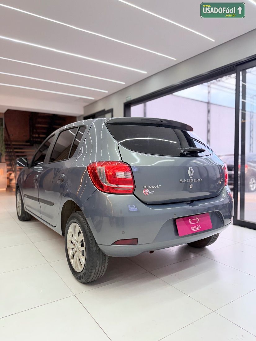 Renault Sandero Expression 1.6 Flex 5P 2016/2017 — foto 4 de 11