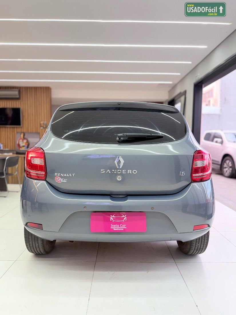 Renault Sandero Expression 1.6 Flex 5P 2016/2017 — foto 5 de 11