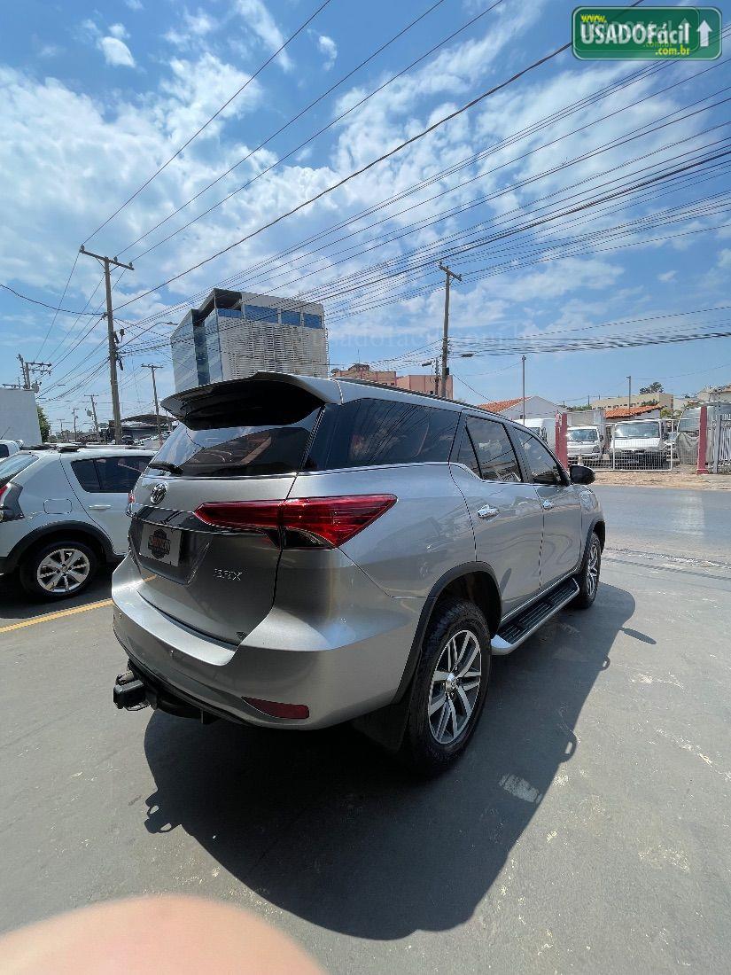 TOYOTA Hilux SRX CD 2.8 4x4 TDI Automático Diesel 2019/2020 — foto 2 de 11