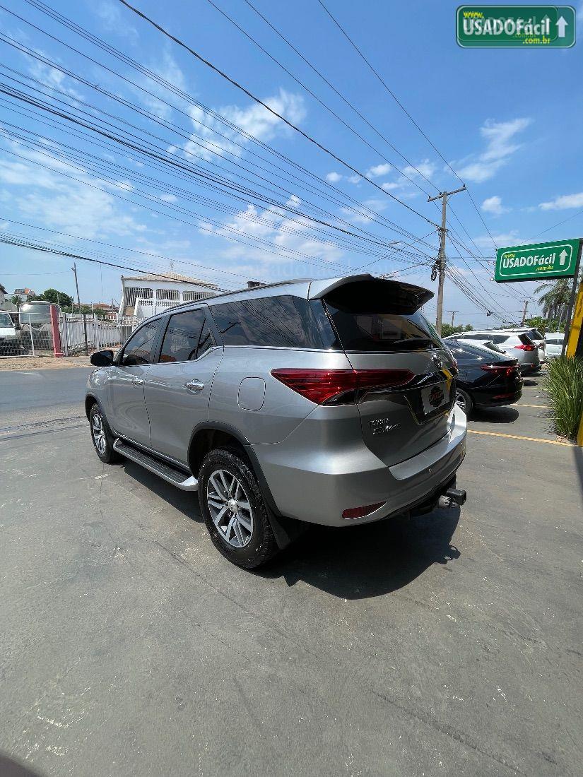 TOYOTA Hilux SRX CD 2.8 4x4 TDI Automático Diesel 2019/2020 — foto 3 de 11