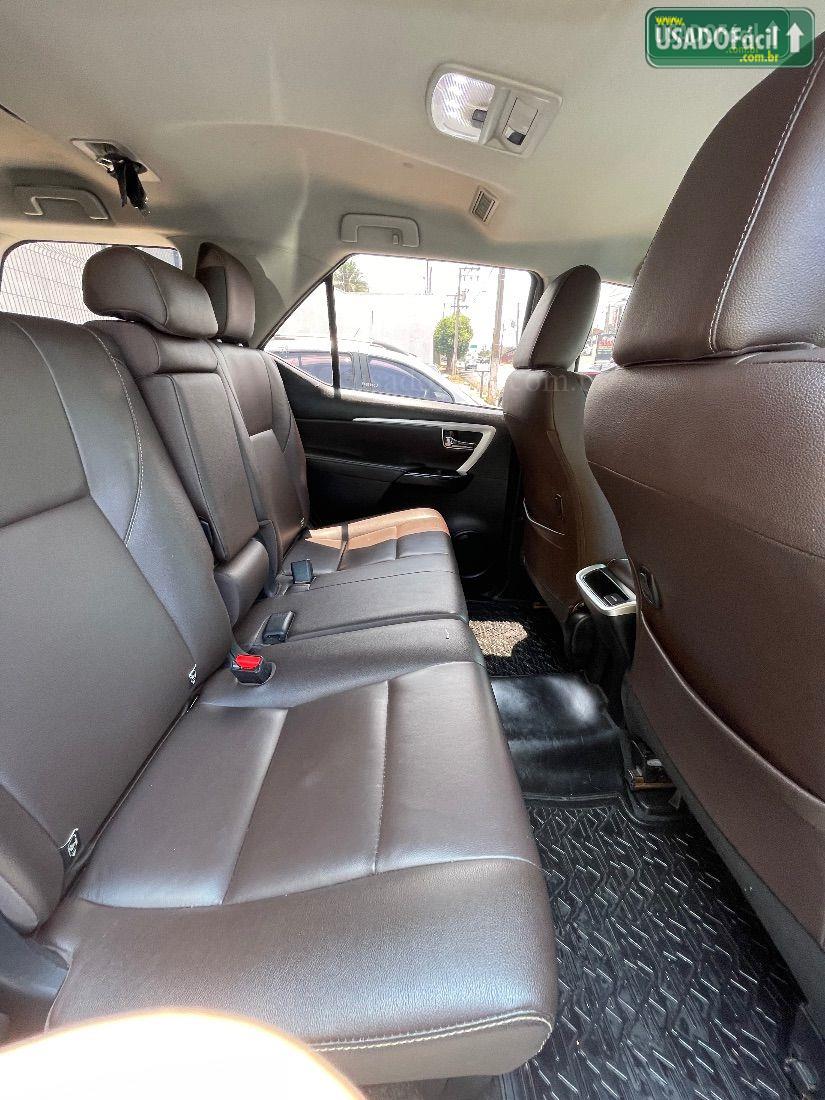TOYOTA Hilux SRX CD 2.8 4x4 TDI Automático Diesel 2019/2020 — foto 7 de 11