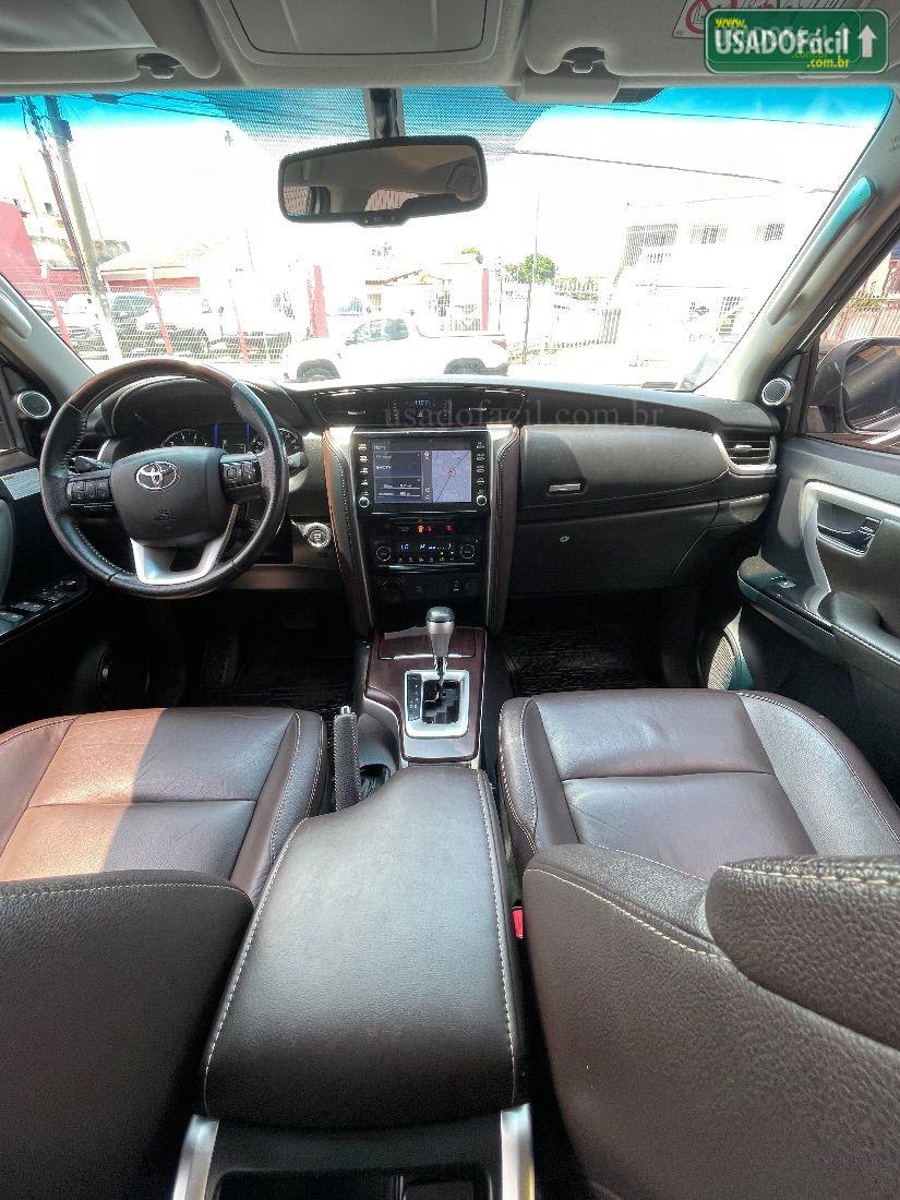 TOYOTA Hilux SRX CD 2.8 4x4 TDI Automático Diesel 2019/2020 — foto 9 de 11