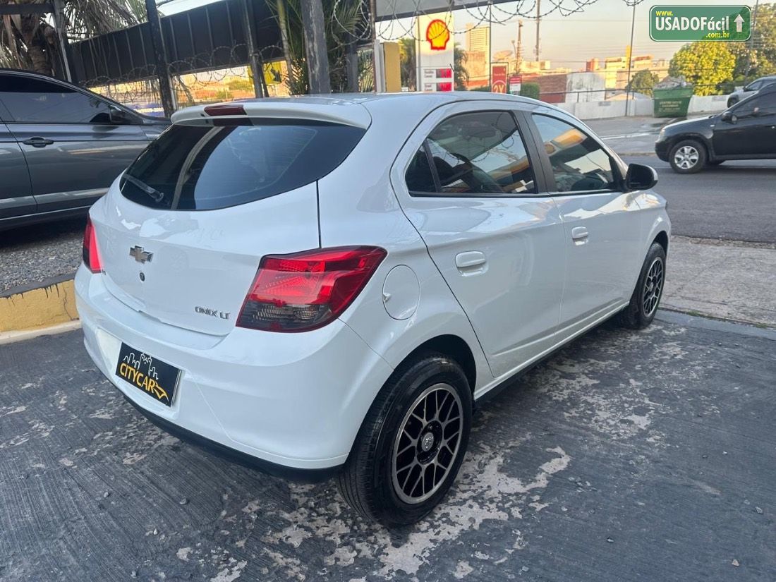 CHEVROLET/GM Onix Hatch LT 1.4 Mecânico Flex 2015/2015 — foto 7 de 8