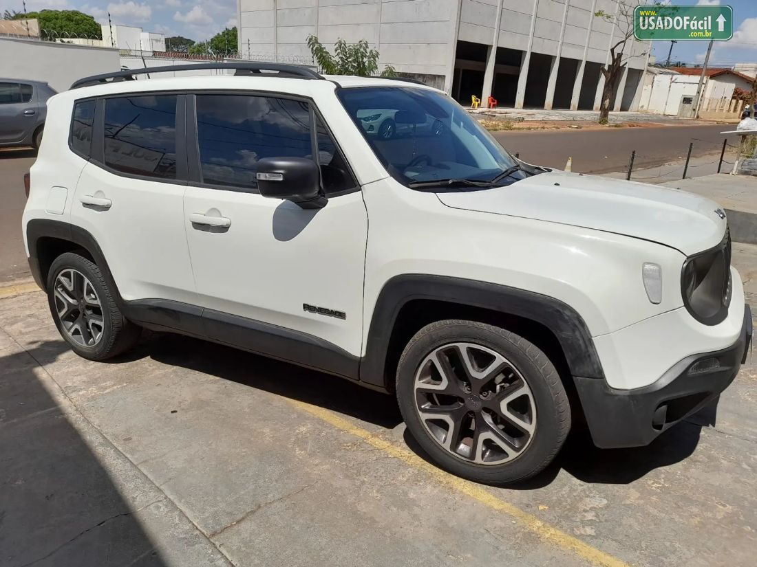 JEEP Renegade Longitude 1.8 4x2 Automático Flex