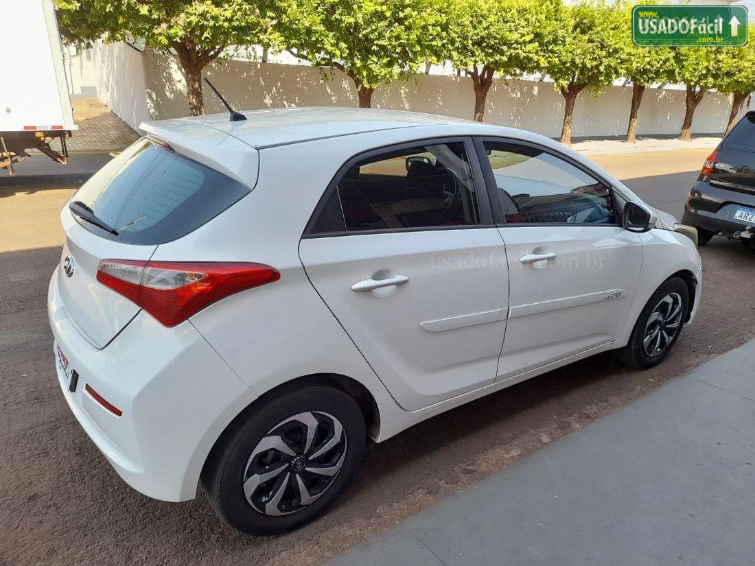 HYUNDAI HB20 Hatch Comfort Plus 1.6 Mecânico Flex 2016/2017 — foto 4 de 10