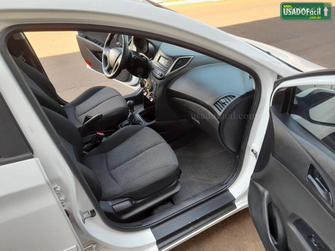HYUNDAI HB20 Hatch Comfort Plus 1.6 Mecânico Flex 2016/2017 — foto 9 de 10