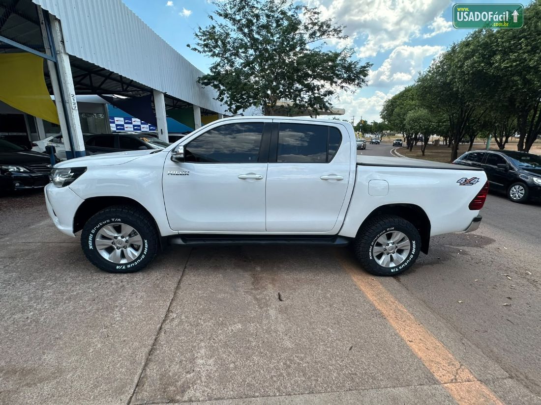 Toyota Hilux SRV CD 2.8 4x4 TDI Automático Diesel 2016/2017 — foto 16 de 17