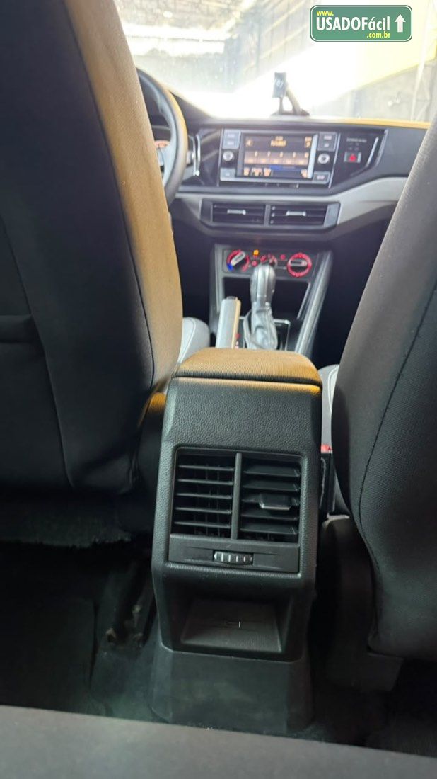 VOLKSWAGEN Polo Comfortline 1.0 200 TSI Automático Flex 2017/2018 — foto 10 de 13