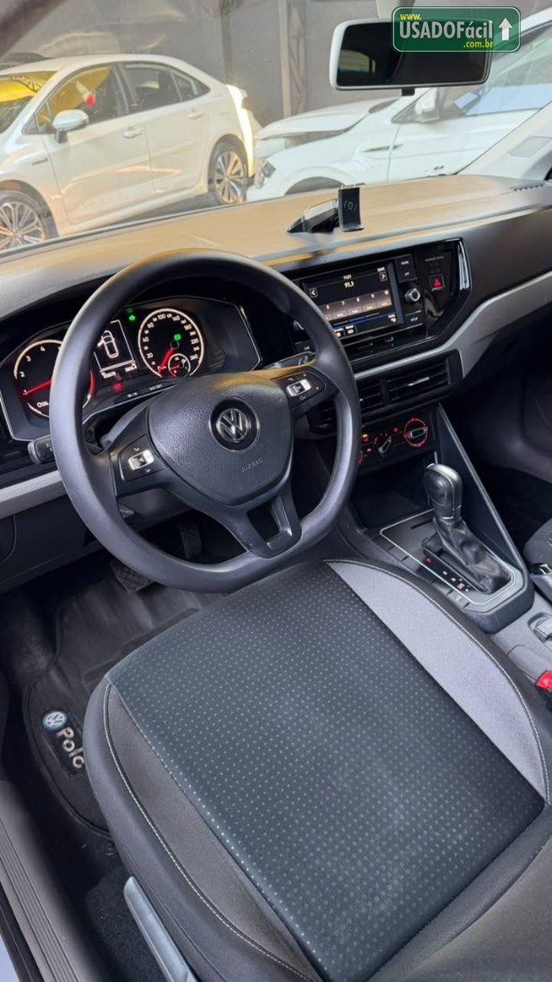 VOLKSWAGEN Polo Comfortline 1.0 200 TSI Automático Flex 2017/2018 — foto 6 de 13