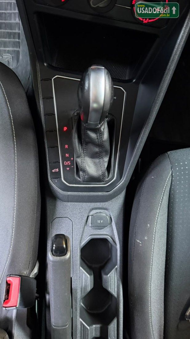 VOLKSWAGEN Polo Comfortline 1.0 200 TSI Automático Flex 2017/2018 — foto 9 de 13