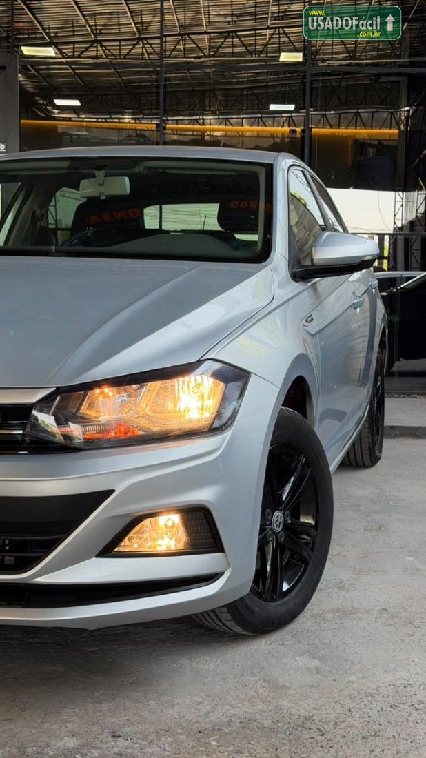 VOLKSWAGEN Polo Comfortline 1.0 200 TSI Automático Flex 2017/2018 — foto 3 de 13